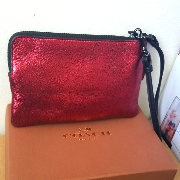 Corner Zip Wristlet - Picture 2 of 3